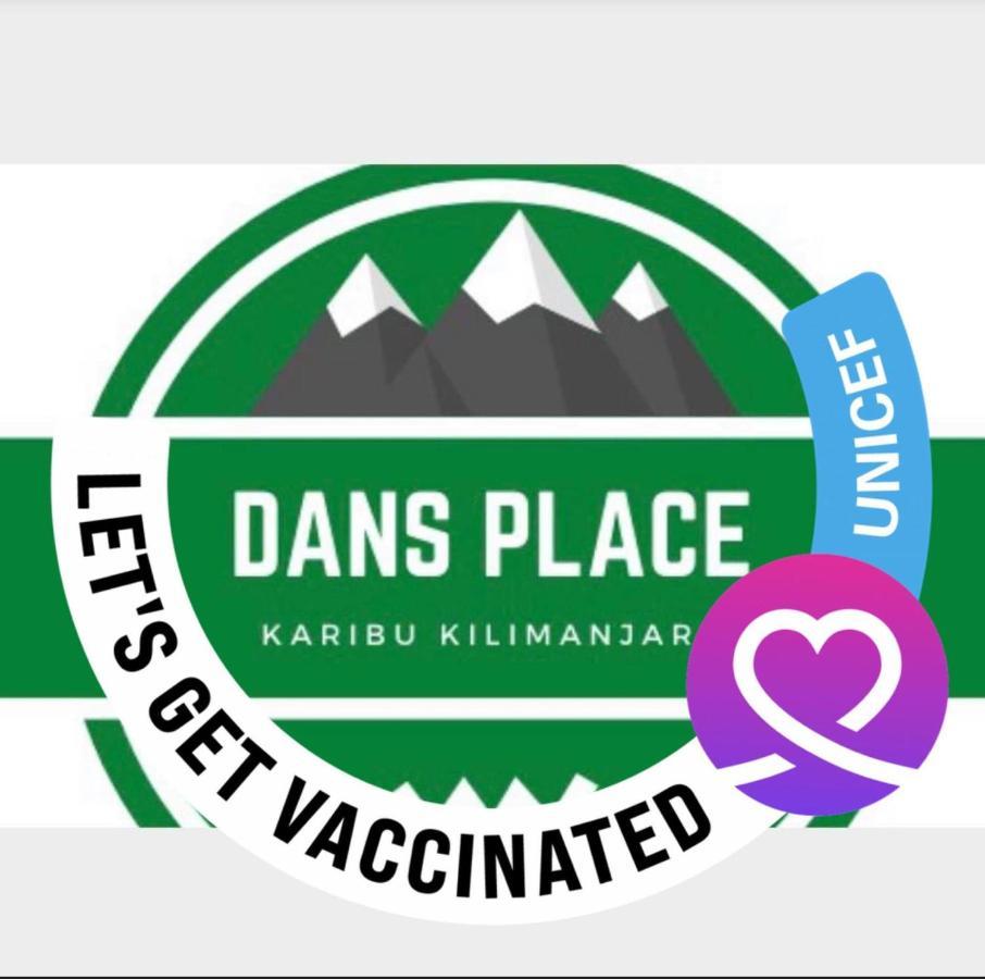 Dans Place Moshi Luaran gambar