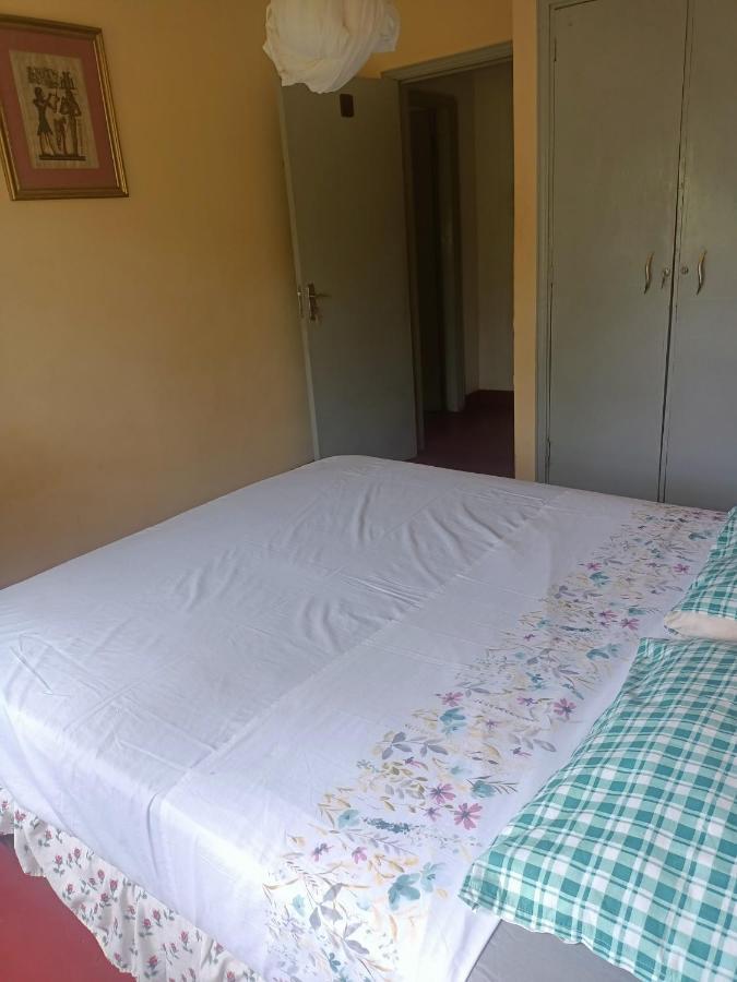 Dans Place Moshi Luaran gambar