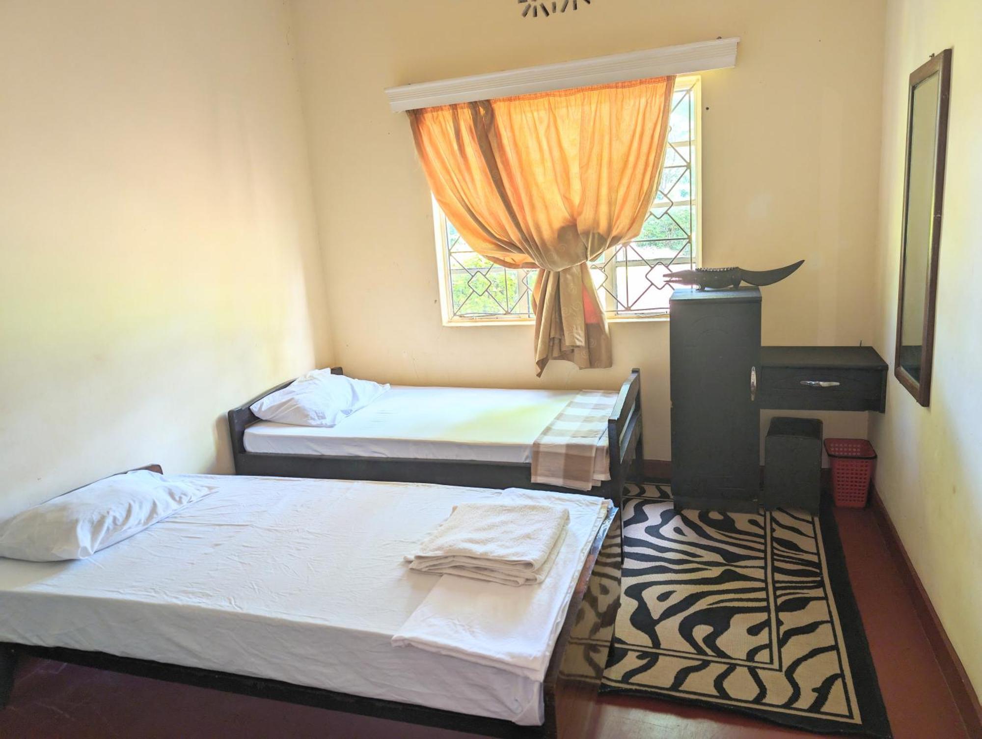Dans Place Moshi Luaran gambar